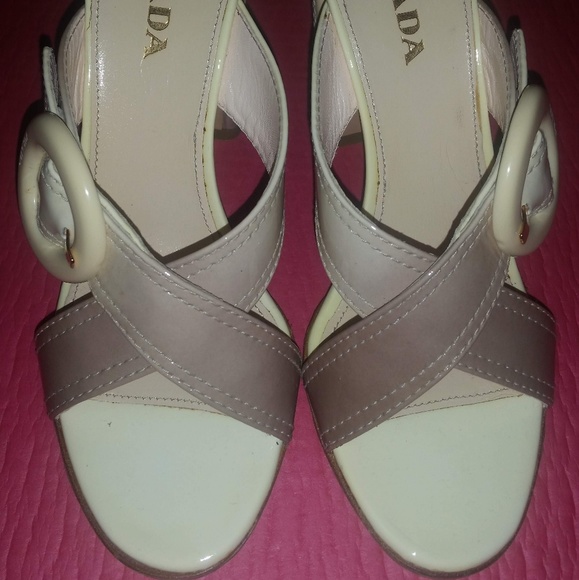 Prada Milano Vernice Block Heel Pumps Size 37 - Picture 1 of 6